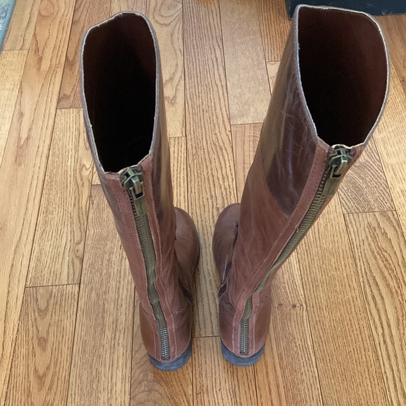 BCBG Generation brown tall leather boots - Picture 4 of 7